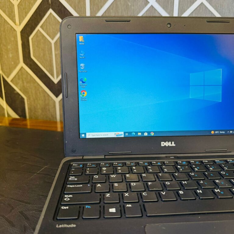 Dell | Latitude 3180 | 128GB Storage | 8GB RAM | Intel Pentium N4200 1.1GHz | Windows 10 | Quad Core | 11.6″ Screen | Laptop